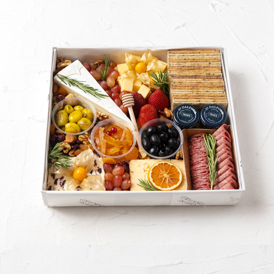 Deluxe Cheese Platter for 3-4 | Gourmet Selection